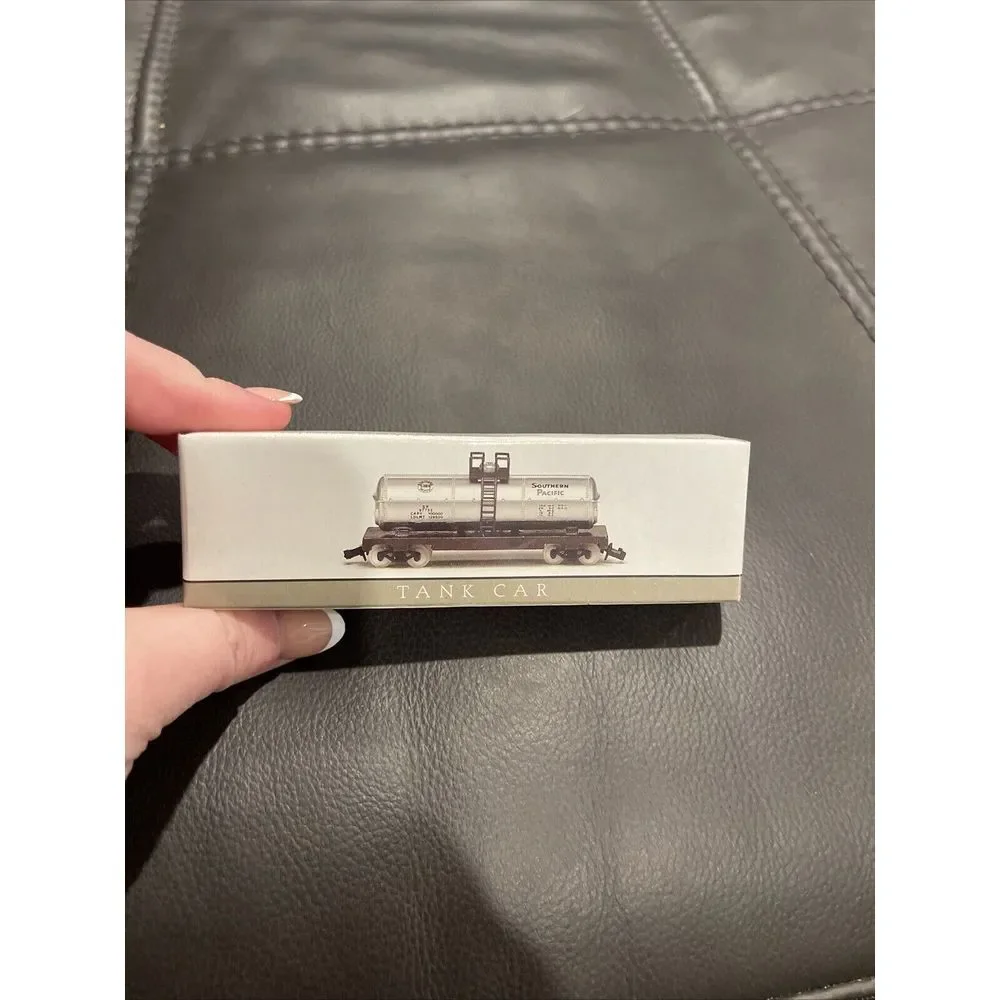 Southern Pacific N Scale High‎ Speed Tank Car 97732